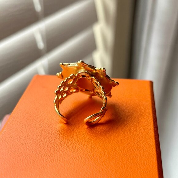 Susan Shaw Queen Elizabeth II Gold Coin Ring - Picture 5 of 6